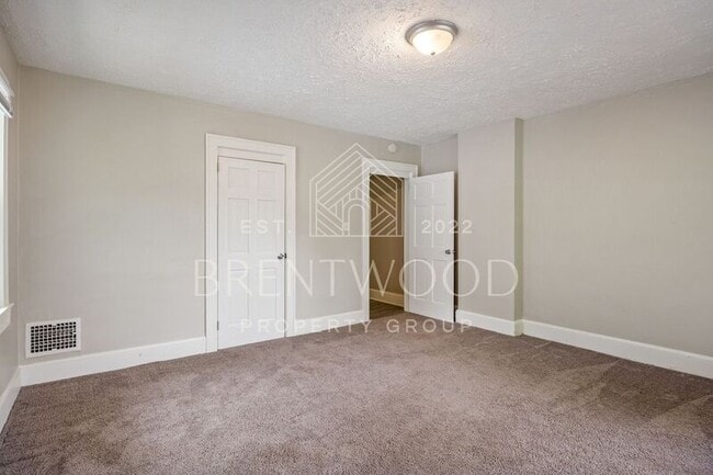 Building Photo - 3041 N Delaware St