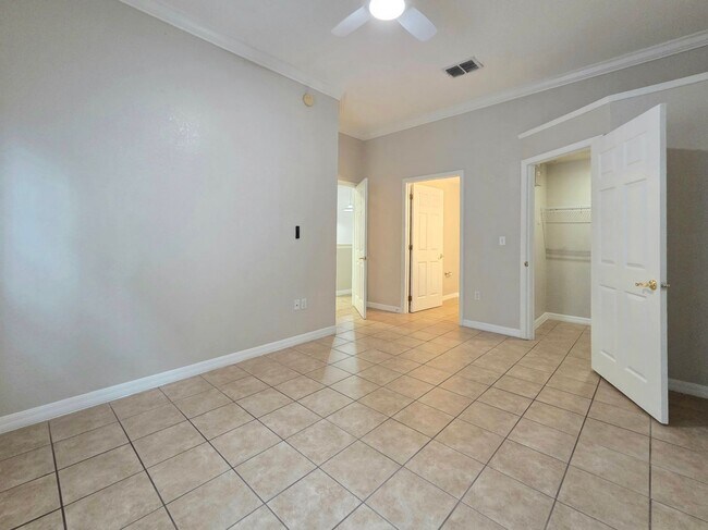 Building Photo - 141 Reserve Cir