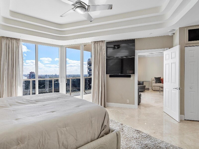 Building Photo - 3200 N Ocean Blvd