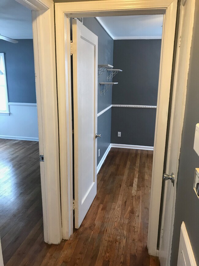 Building Photo - 2326 Barrett Ave