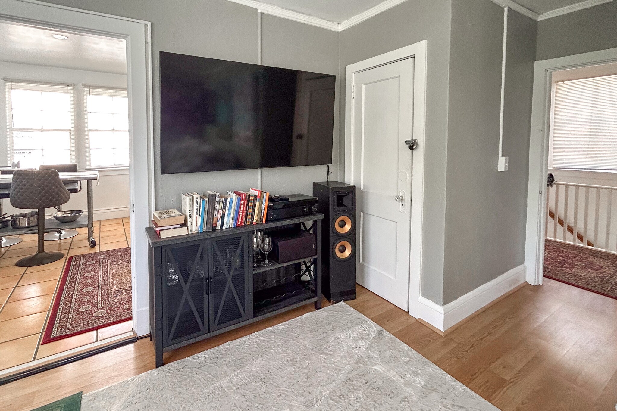 Building Photo - 321 11th St