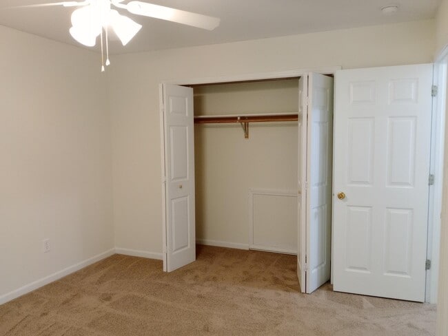 Building Photo - 702 Upland Creek Rd