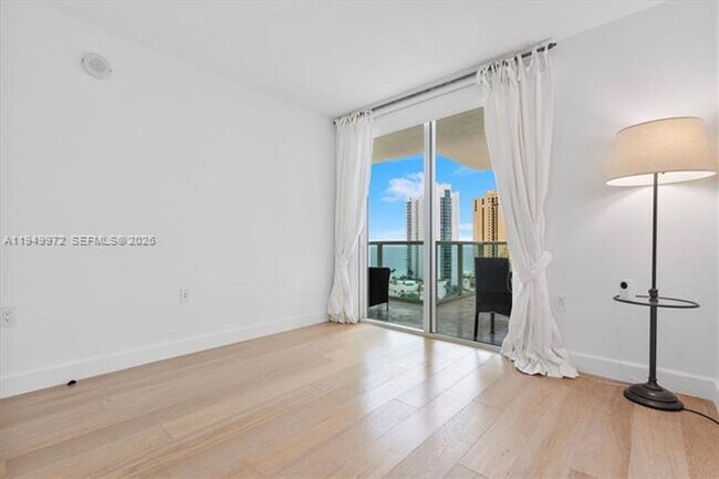 Building Photo - 200 Sunny Isles Blvd