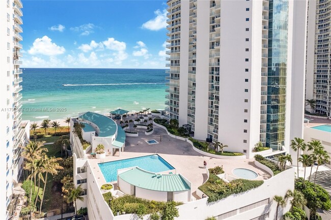 Building Photo - 16445 Collins Ave