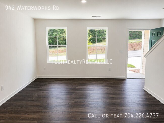 Building Photo - 942 Waterworks Rd