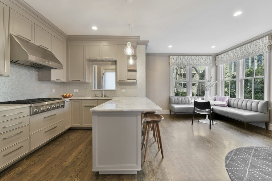 Building Photo - 13 Greenough Ave