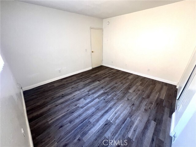Building Photo - 14817 Sylvan St