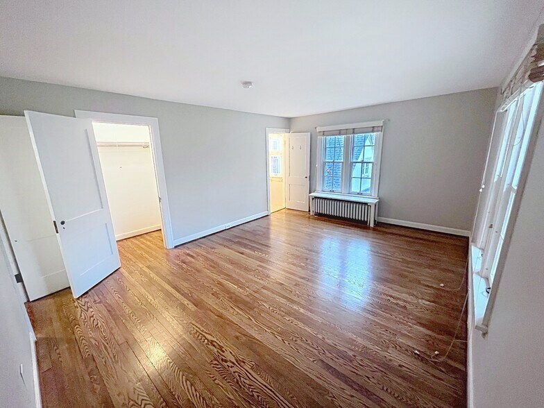 Building Photo - 2265 Stillman Rd