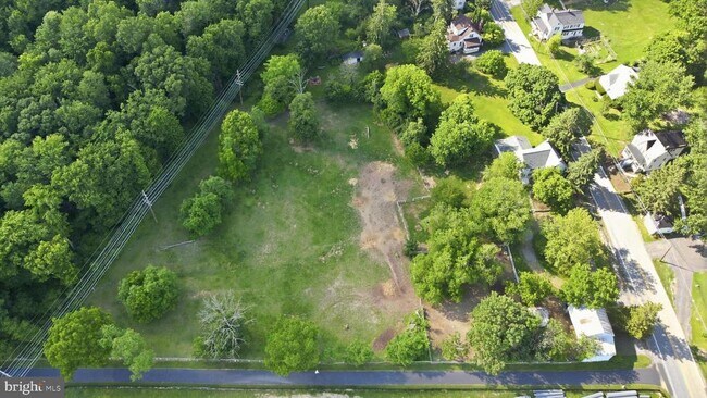 Building Photo - 8606 Yellow Springs Rd
