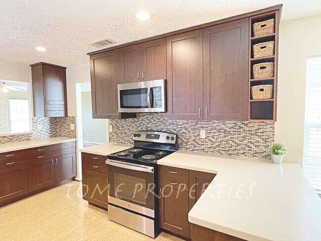 Building Photo - 14611 Cypress Valley Dr