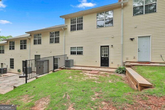 Building Photo - 150 Brentwood Dr