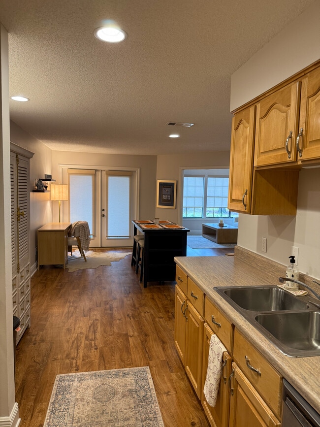 Building Photo - 5001 Grande Dr