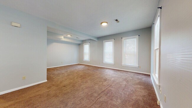 Building Photo - Madison/W.95th neighborhood : 3 bedroom/1 bath single family house available NOW.