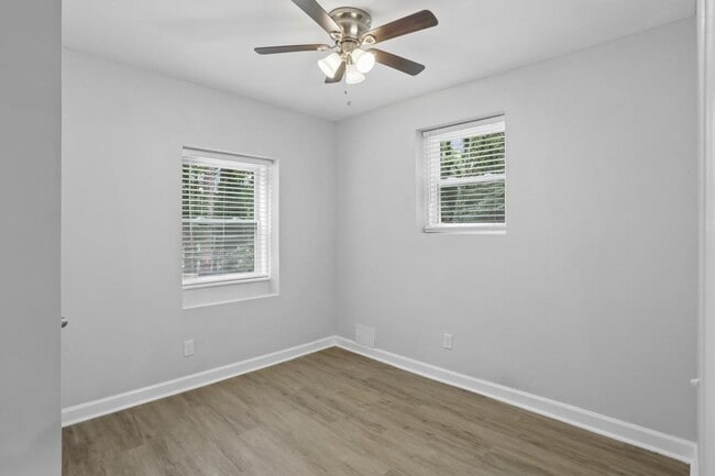 Building Photo - 2893 White Oak Dr
