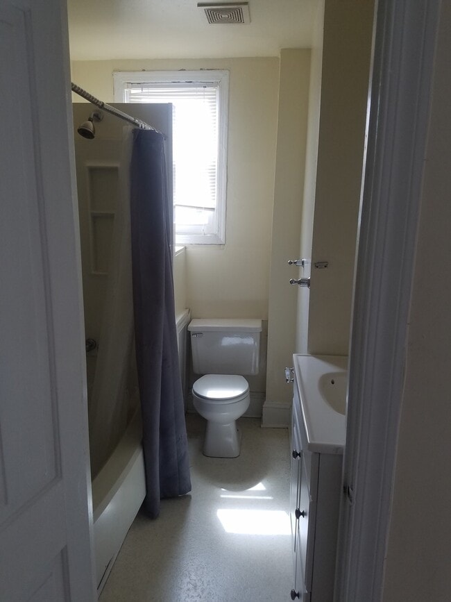 Building Photo - ROB22S