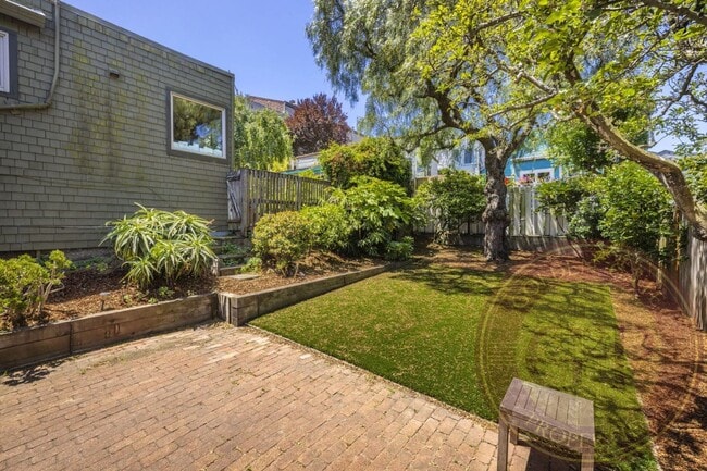 Building Photo - Potrero Hill - 2 BR, 1 BA House 1,124 Sq. ...
