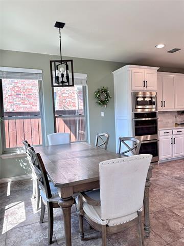 Building Photo - 941 Nightingale Dr