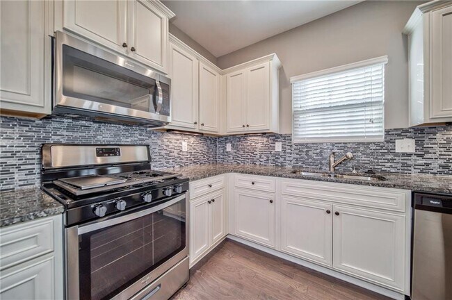 Building Photo - 4914 Whisper Creek Ct