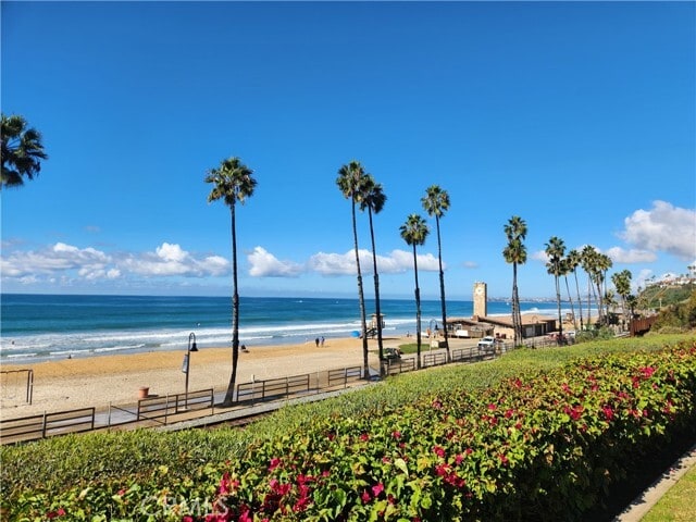 Building Photo - 418 Avenida Santa Barbara