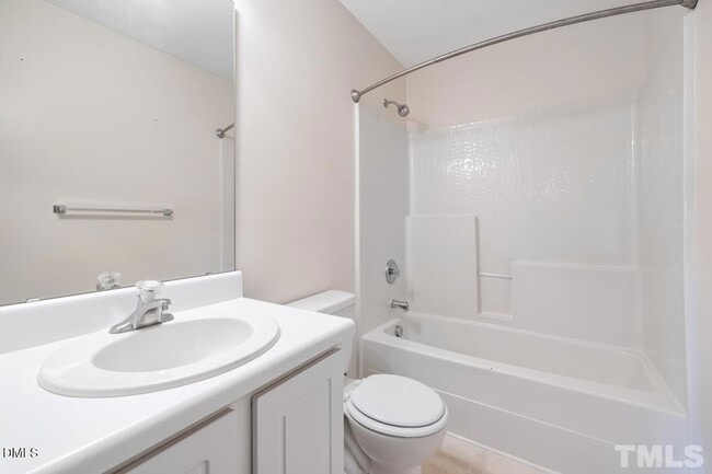 Building Photo - 3617 Hamilton Mill Dr