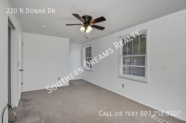 Building Photo - 220 N Donar Dr