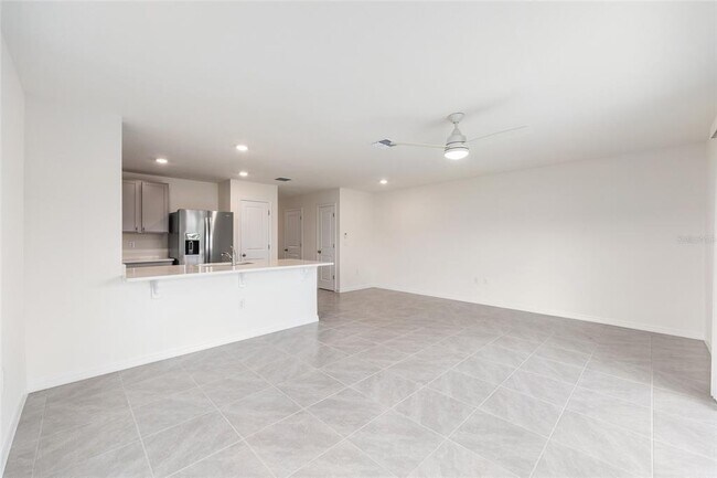 Building Photo - 8247 SW 67th Ave