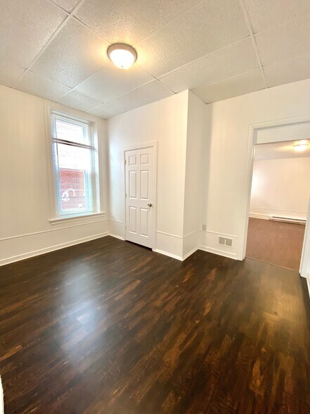 Building Photo - 1024 Lehman St