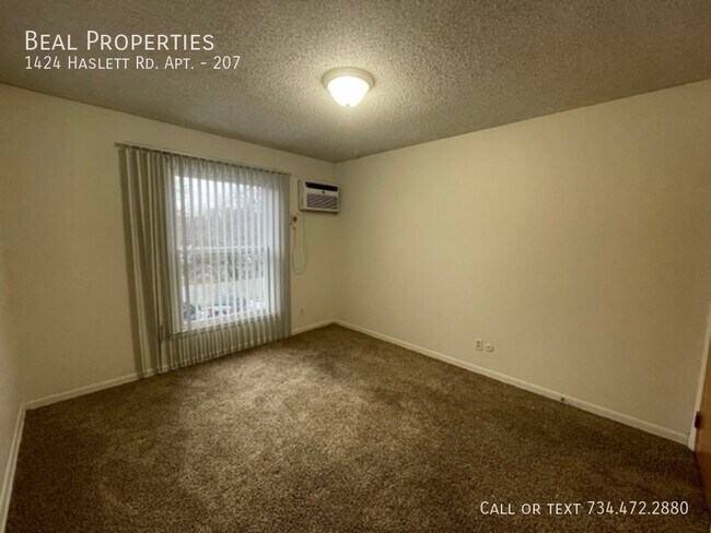 Building Photo - 1424 Haslett Rd