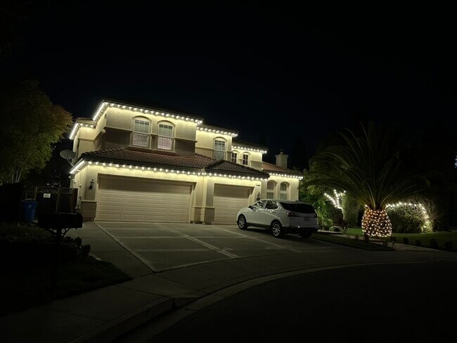 Building Photo - 744 Bodega Ct