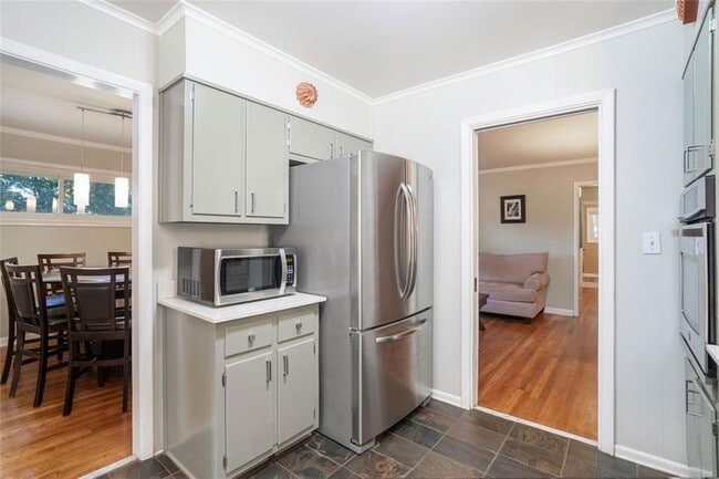 Building Photo - 1220 Blueberry Trail