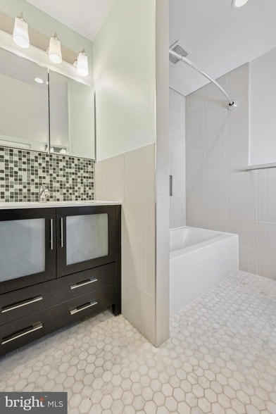 Building Photo - 344 Inwood Rd