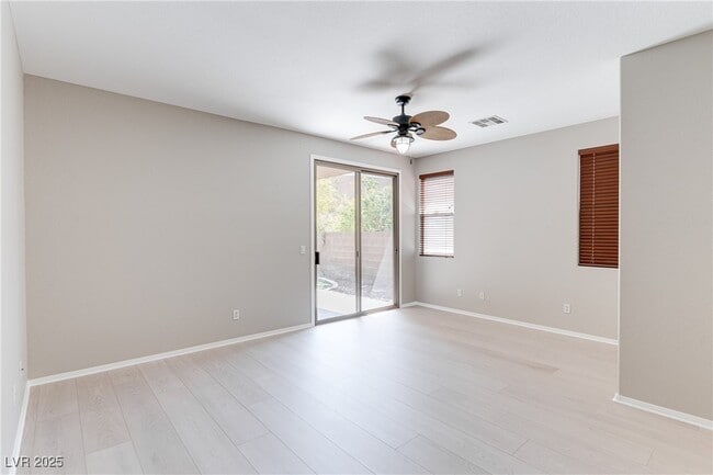 Building Photo - 1221 Sonatina Dr