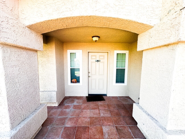 Building Photo - 3555 W 15th Ln