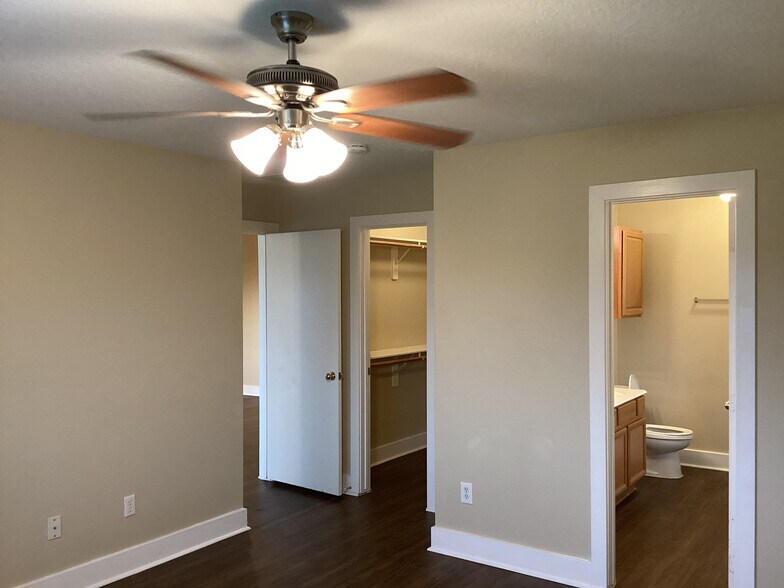 Building Photo - 255 Crystal Isle Dr