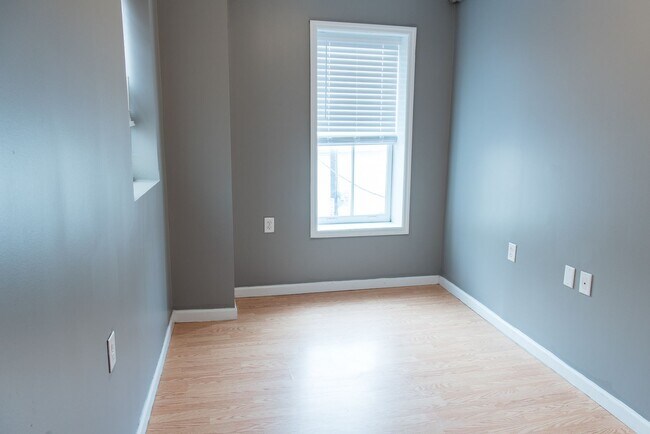 Building Photo - 1001 N 3rd St