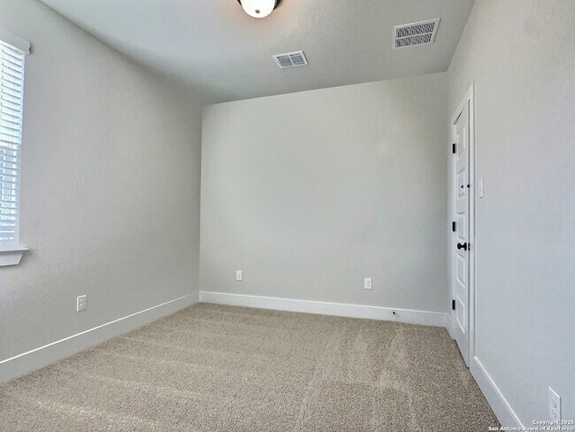 Building Photo - 9425 Mattock