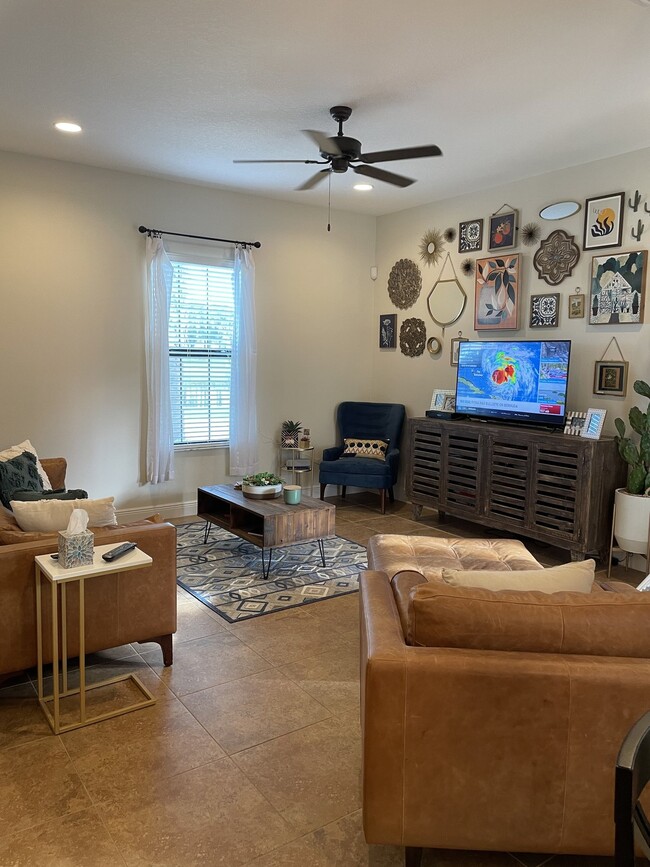 Building Photo - Arrivas Village Home with Gorgeous Soria F...