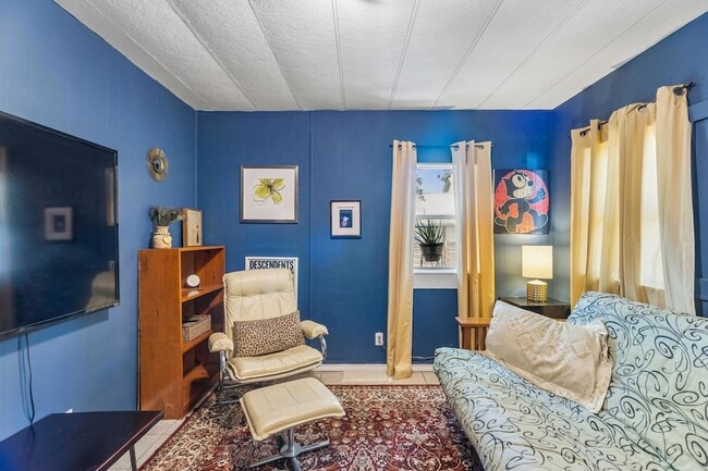 Building Photo - 1106 Minnie Dr