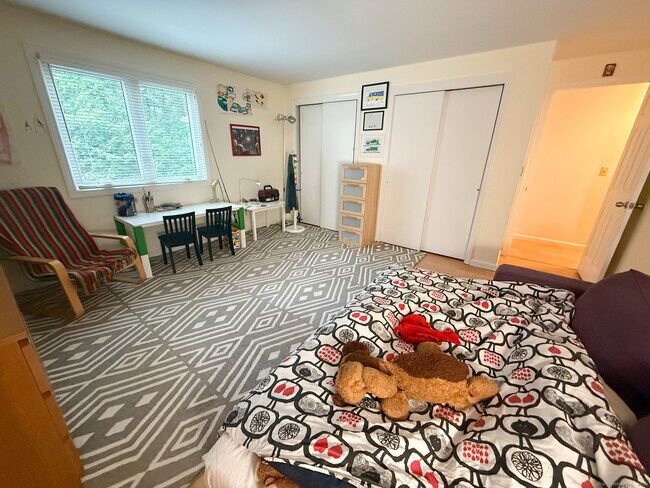 Building Photo - 57 Songbird Ln