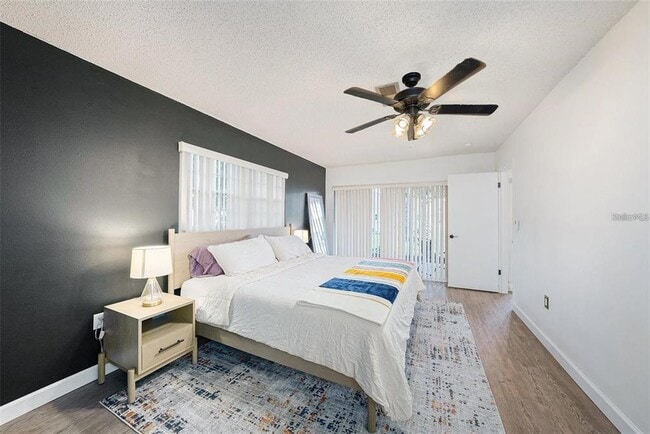 Building Photo - 13013 Sawmill Way