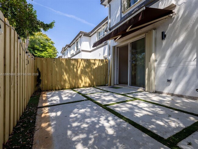 Building Photo - 11406 NW 76th Terrace