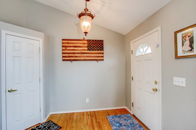 Building Photo - 4038 Pronghorn Meadows Cir