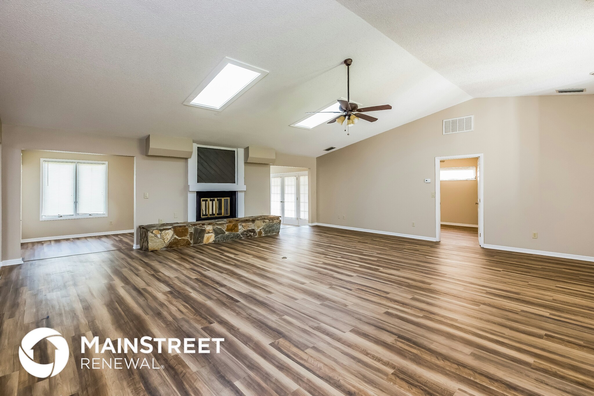 Building Photo - 1253 Paradise Way