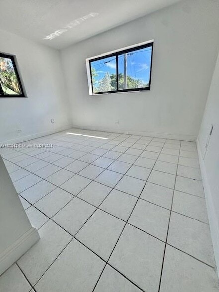 Building Photo - 3141 SW 24th Ter