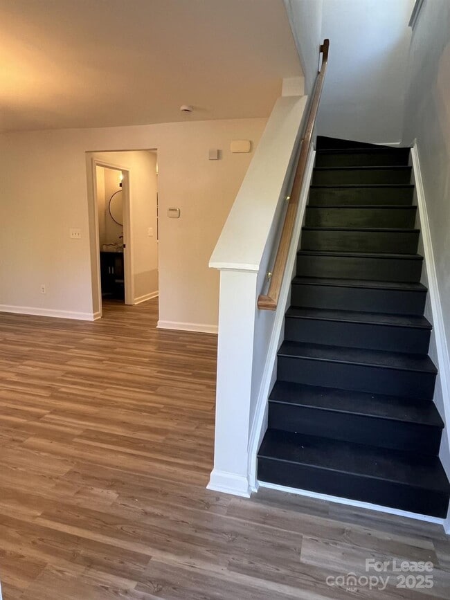 Building Photo - 311 Drury Dr