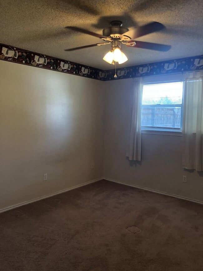 Building Photo - Available April!