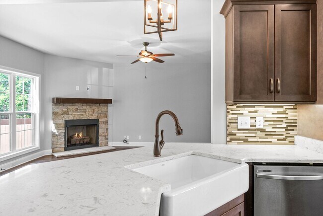 Building Photo - 1506 Redrock Ct