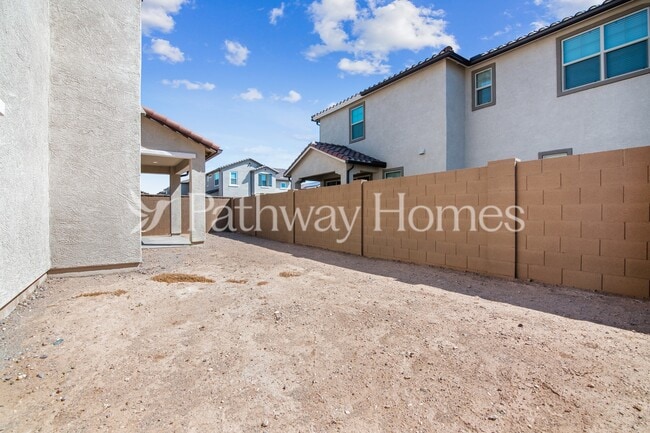 Building Photo - 9915 E Tiburon Ave