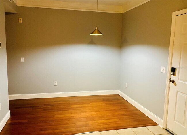 Building Photo - 4207 S Dale Mabry Hwy