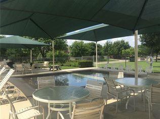 Building Photo - 8013 Peony Ct